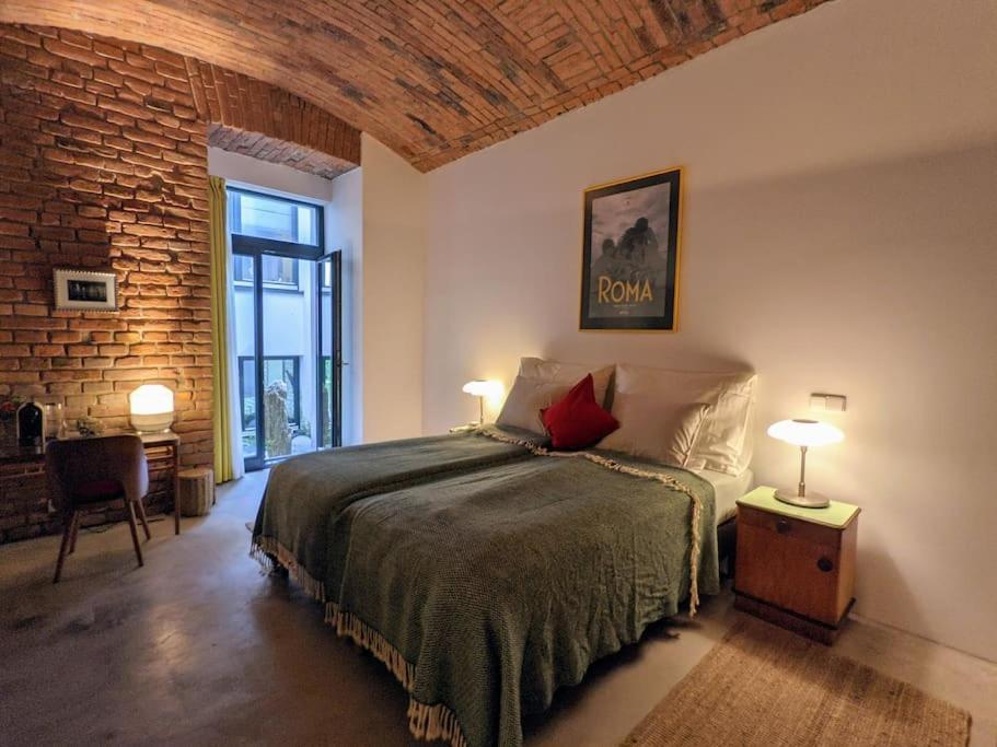 Romantic And Atypical Apartments In Prague'S Montmartre Exterior photo