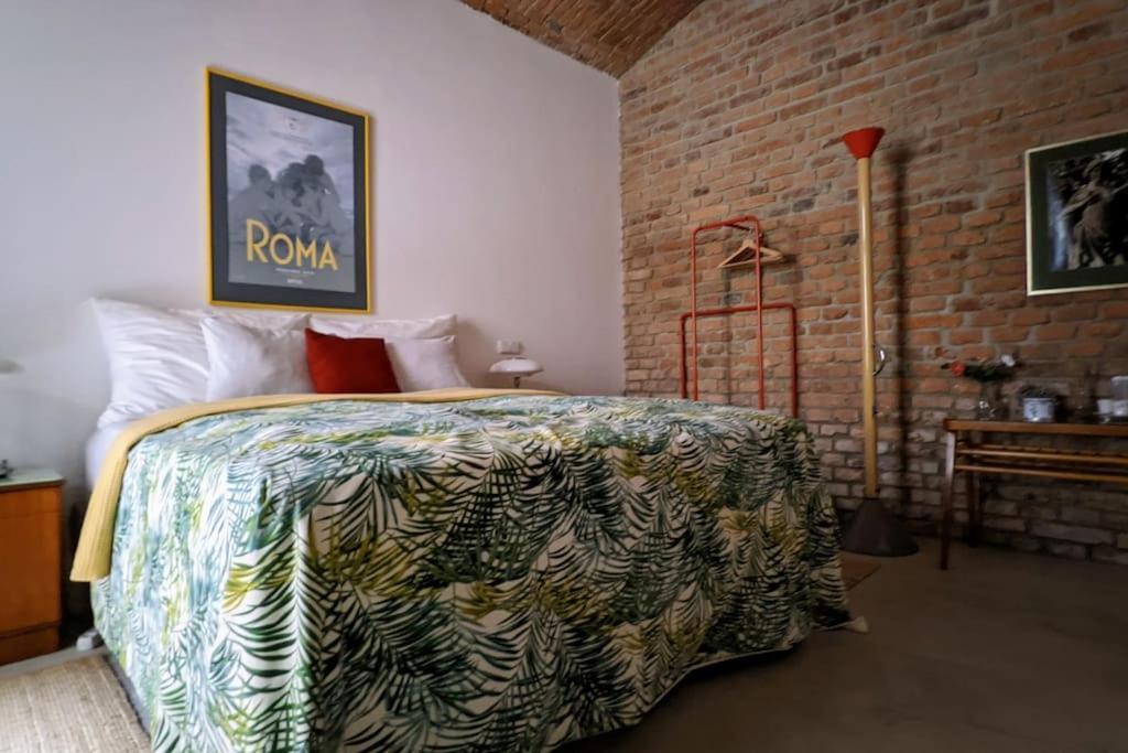 Romantic And Atypical Apartments In Prague'S Montmartre Exterior photo