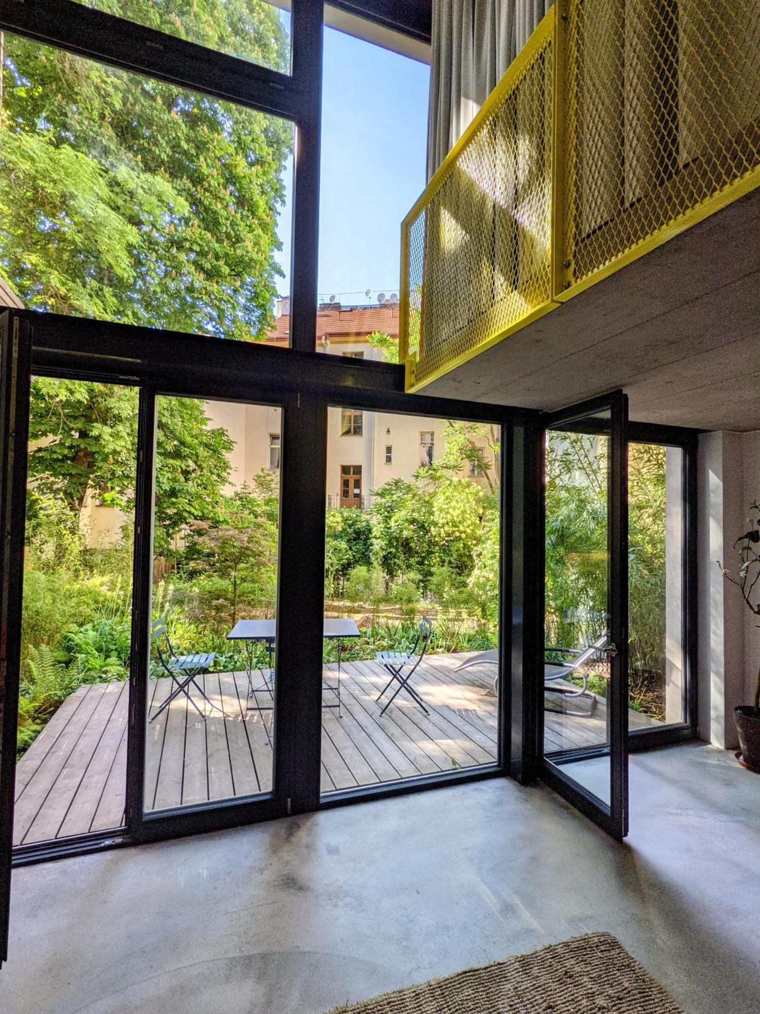 Romantic And Atypical Apartments In Prague'S Montmartre Exterior photo